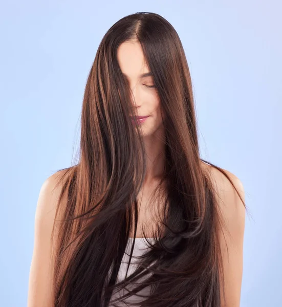 Krása Textura Žena Péčí Vlasy Růst Wellness Pozadí Modrého Studia — Stock fotografie
