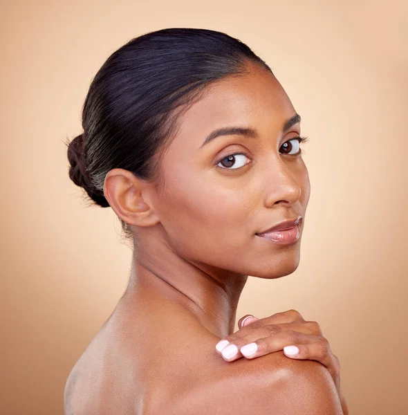 Ritratto Bellezza Donna Indiana Con Bagliore Facciale Naturale Con Dermatologia — Foto Stock