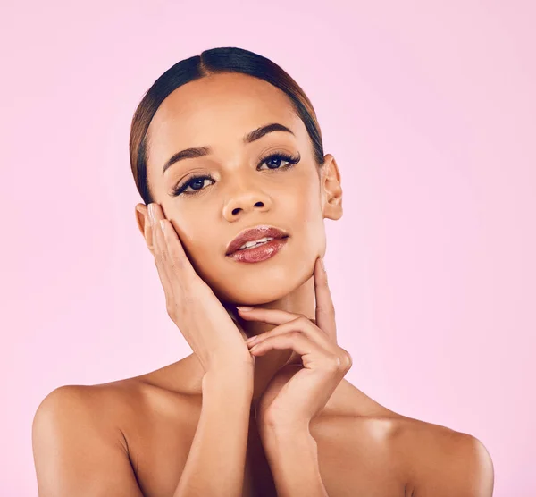 Skincare Cosméticos Retrato Mulher Com Maquiagem Bem Estar Brilho Sobre — Fotografia de Stock