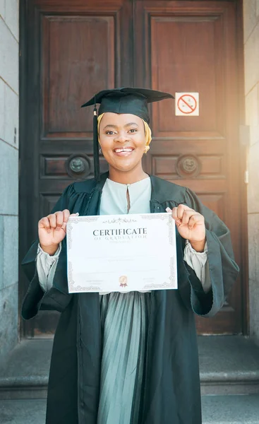 Retrato Estudiante Universitario Certificado Posgrado Felicidad Mujer Negra Para Hito —  Fotos de Stock