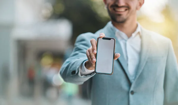 Boş Telefon Ekranı Uygulama Promosyon Markalaşma Için Mutlu Bir Adamıyla — Stok fotoğraf
