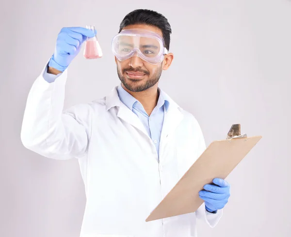Bilim Adamı Deney Tüpü Düşünme Listesi Analiz Gözlüklerle Beyaz Arka — Stok fotoğraf