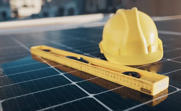 Panel Solar Herramientas Ingeniería Energía Renovable Aislados Para Trabajos Mantenimiento — Foto de Stock