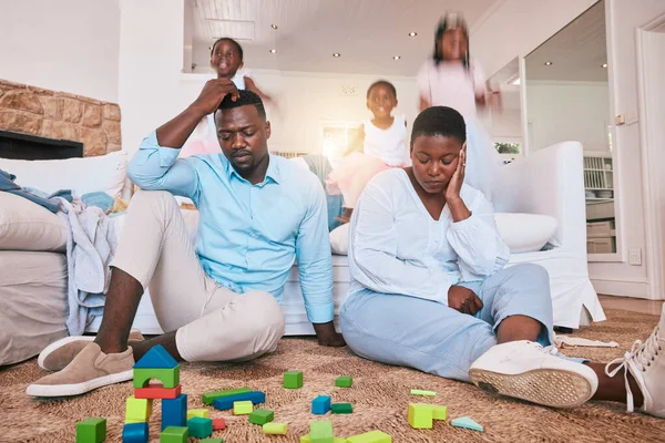 Home Family Parents Stress Frustrated Playing Living Room Busy Burnout — Stock Photo, Image