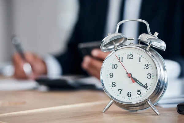 Homem Negócios Relógio Gerenciamento Tempo Escritório Para Prazo Agenda Pontual — Fotografia de Stock