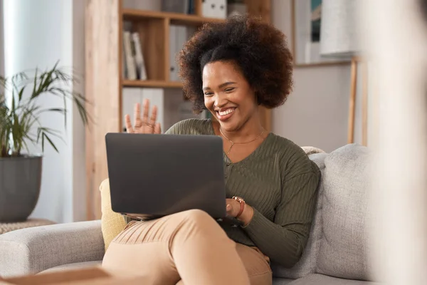 Gelukkige Vrouw Laptop Hallo Videogesprek Internetcommunicatie Voip Chat Afstand Afrikaanse — Stockfoto