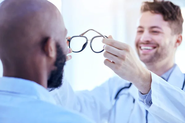 Gafas Optometrista Paciente Con Hombres Clínica Lente Visión Prescripción Con — Foto de Stock