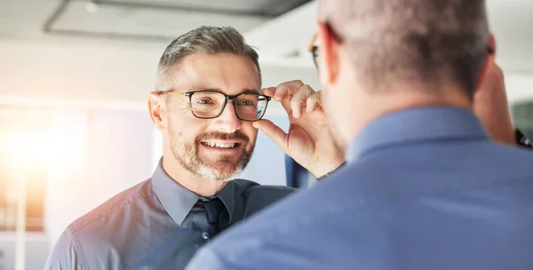 Glasses Choice Senior Man Mirror Vision Eyewear Clinic Prescription Lens — Stock Photo, Image