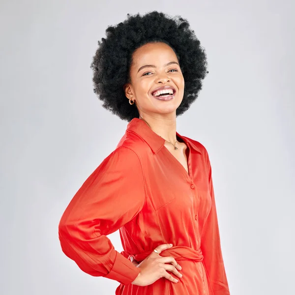 Portrait Sourire Mode Avec Une Femme Afro Noire Studio Sur — Photo