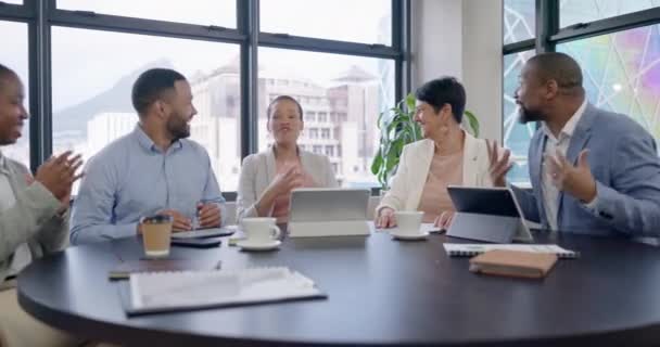 Aplausos Trabajo Equipo Divertido Con Gente Negocios Reunión Para Planificación — Vídeos de Stock