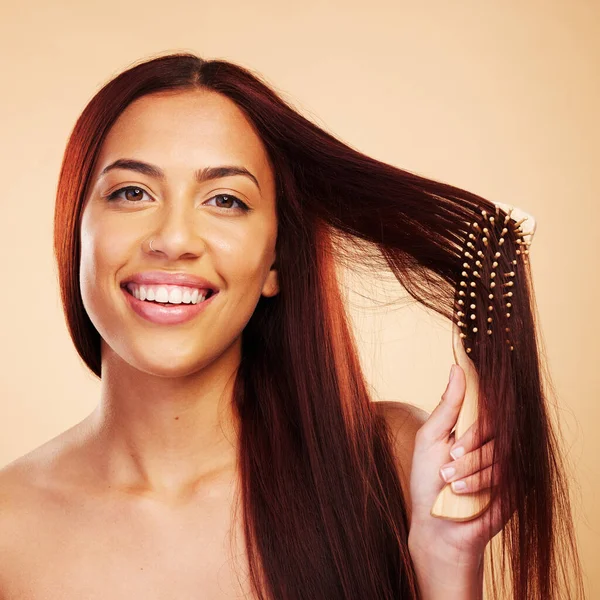 Hair Care Beauty Portrait Happy Woman Brush Luxury Salon Treatment — Stock Photo, Image