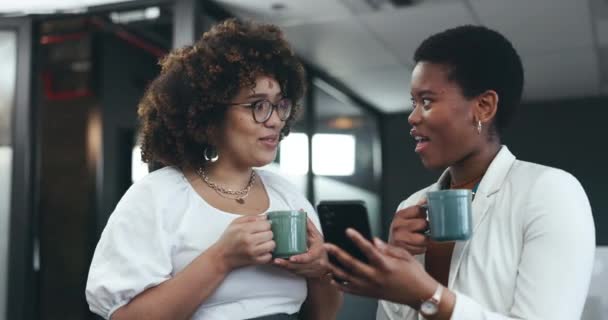 Telefon Samtale Forretningsfolk Med Kaffe Kontoret Netværk Sociale Medier Pause – Stock-video