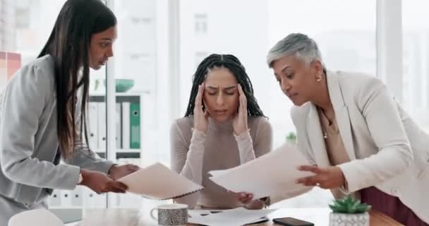 Gestión Del Tiempo Fallan Multitarea Estrés Mujer Negocios Equipo Papeleo — Vídeos de Stock