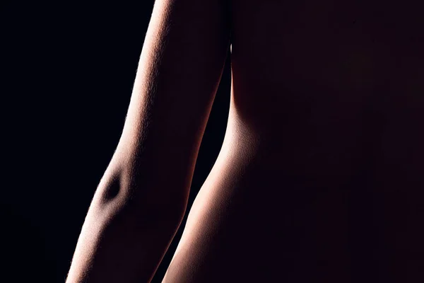 創造的な照明 影およびシルエットのための黒い背景の美しさ ボディそして人 アートデコ ウェルネス 光のための肌のマクロとダークスタジオでウエストの審美的 スキンケアとクローズアップ — ストック写真