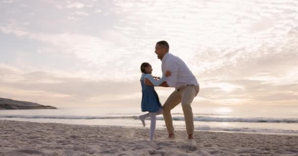 Сім Пляж Батько Крутять Дитину Відкритому Повітрі Відпустці Відпустці Або — стокове відео