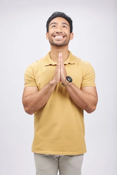 Hombre Manos Oración Estudio Con Mirada Hacia Arriba Sonrisa Comunicación — Foto de Stock