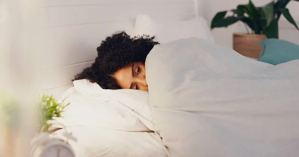 Mujer Cama Insomnio Ansiedad Inquietud Para Dormir Descansar Dormitorio Casa —  Fotos de Stock