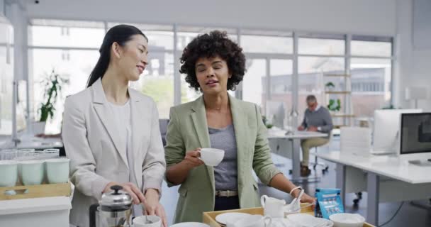 Business Women Friends Coffee Break Chat Funny Conversation Workplace Gossip — Stock Video