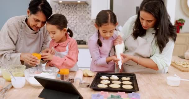 Cocina Galletas Decoración Familiar Hornear Diseñar Galletas Caramelo Alimentos Dulces — Vídeos de Stock