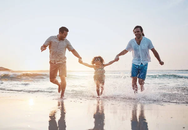 Holding Hands Beach Gay Couple Child Happy Vacation Celebration Quality — Stock Photo, Image