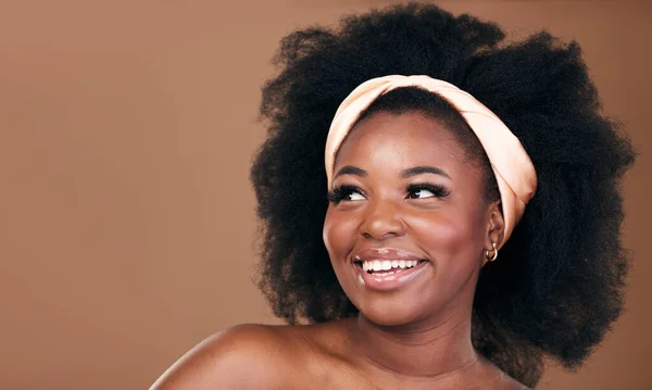 Beauté Cheveux Idée Avec Une Femme Noire Modèle Studio Sur — Photo