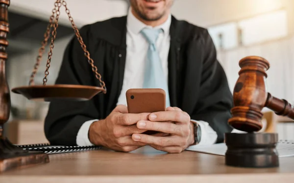 Judge Hands Professional Man Typing Communication Networking Texting Legal Contact — Stock Photo, Image