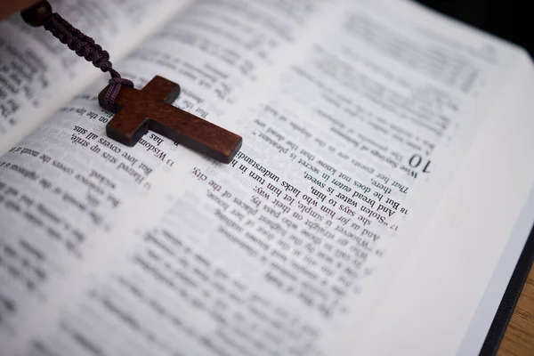 Antecedentes Cristiano Rosario Libro Biblia Para Orar Espiritual Adoración Santa — Foto de Stock