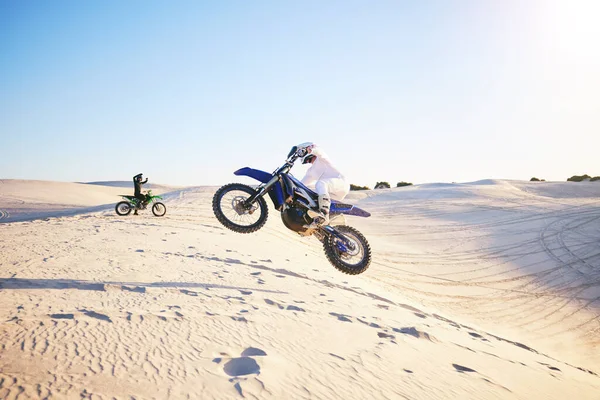 Motorcycle Desert Race Jump Air Competition Stunt Outdoor Performance Goal — Stock Photo, Image