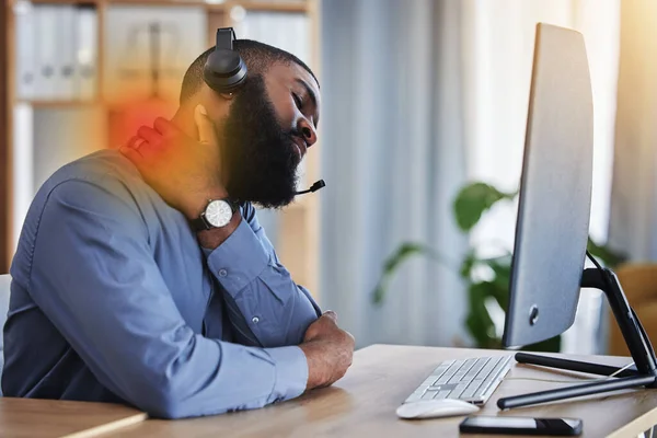 Call Center Customer Support Black Man Neck Pain Injury Muscle — Stock Photo, Image