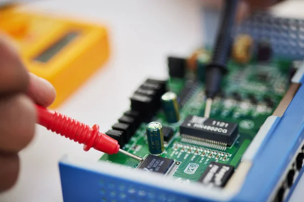 Close Moederbord Ingenieur Soldeer Printplaat Voor Technologie Elektrische Hardware Cpu — Stockfoto
