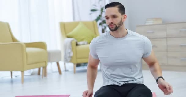 Gezondheid Stretching Mens Die Yoga Doet Woonkamer Voor Fitness Welzijn — Stockvideo