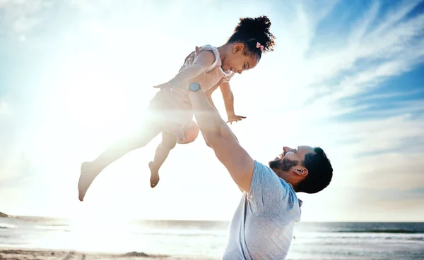 Father Lifting Child Air Beach Family Travel Freedom Outdoor Happiness — Stock Photo, Image
