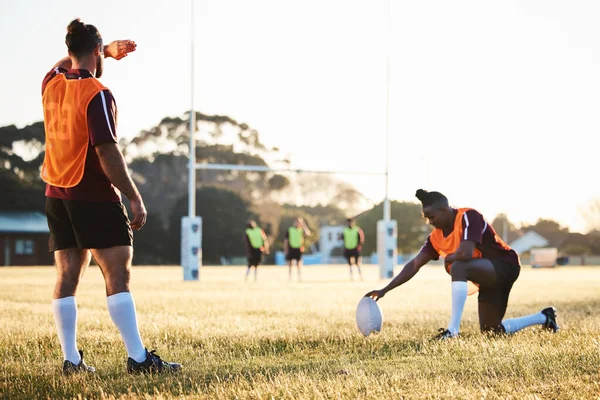 Rugby Słońce Sport Gry Wsparciem Ćwiczeń Konkurencji Treningu Piłki Sportowca — Zdjęcie stockowe