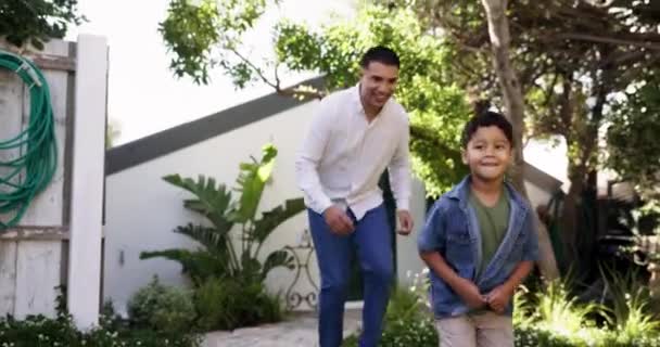 Father Family Playing Garden Young Boy Having Fun Bonding Outdoor — Stock Video