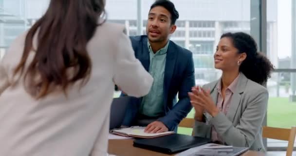 Handshake Applause Business People Meeting Office News Deal Success B2B — Stock Video