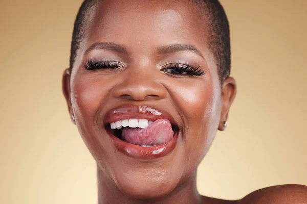 Wink Lick Lips Beauty Woman Studio Skin Care Makeup Cosmetics — Stock Photo, Image
