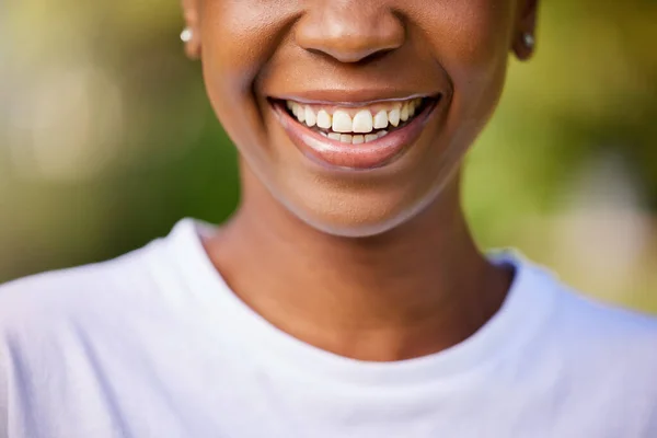 Sorriso Close Boca Uma Mulher Para Saúde Dentária Higiene Oral — Fotografia de Stock