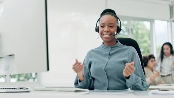 Call Center Atendimento Cliente Mulher Negra Computador Falando Por Ajuda — Vídeo de Stock