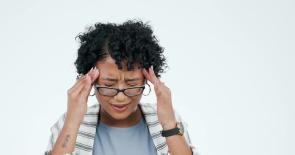 Kadın Baş Ağrısı Stres Stüdyoda Gözlük Göz Yorgunluğu Baş Dönmesi — Stok video
