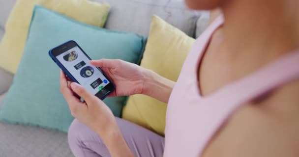 Mulher Mãos Telefone Comércio Eletrônico Comida Pagamento Refeição Compra Ordem — Vídeo de Stock