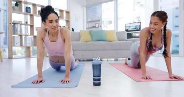 Feliz Ioga Mulheres Alta Cinco Classe Para Sucesso Exercício Fitness — Vídeo de Stock