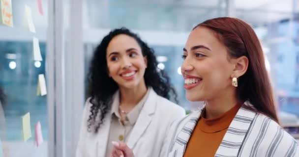 Obchodní Ženy Spolupráce Řešení Skle Kanceláři Pro Kalendář Agendu Plánování — Stock video