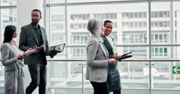 Forretningsfolk Gående Personale Planlægning Diskussion Samtale Arbejdsplads Finansiering Samarbejde Teamwork – Stock-video