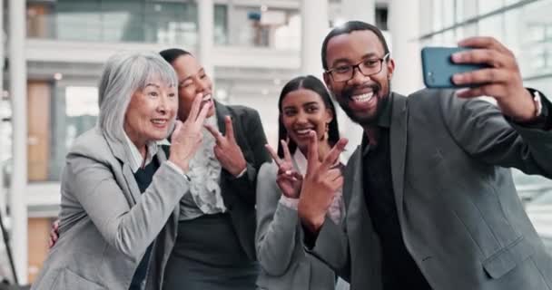 Pessoas Negócios Selfie Sinal Paz Com Equipe Diversidade Trabalho Equipe — Vídeo de Stock