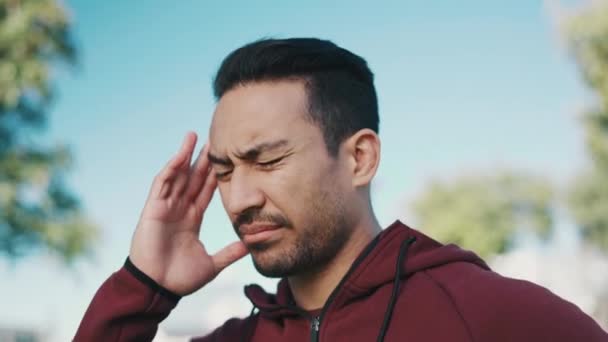 Mental Health Fitness Park Man Headache Training Stress Burnout Challenge — Stock Video