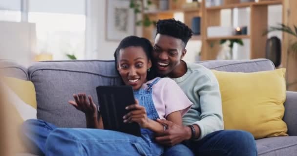 Tablet High Five Excited Black Couple Online Shopping Social Media — Stock Video