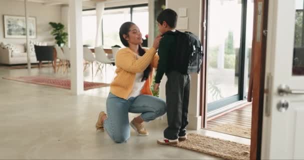 Educación Lista Madre Con Niño Casa Para Volver Escuela Rutina — Vídeos de Stock
