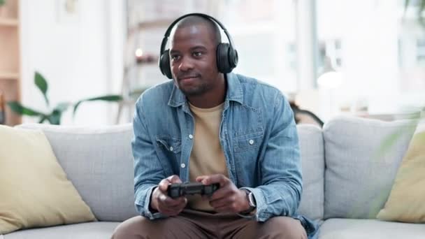 Adamım Kulaklıklar Video Oyunu Kontrollü Kanepeli Sanal Kullanıcı Deneyimi Için — Stok video