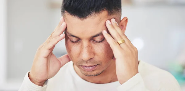 Stres Ból Głowy Człowiek Lękiem Zmartwieniem Lub Wypaleniem Domu Napięciem — Zdjęcie stockowe