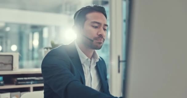 Adamı Çağrı Merkezi Müşteri Hizmetleri Destek Tele Pazarlama Belgeleri Mutlu — Stok video